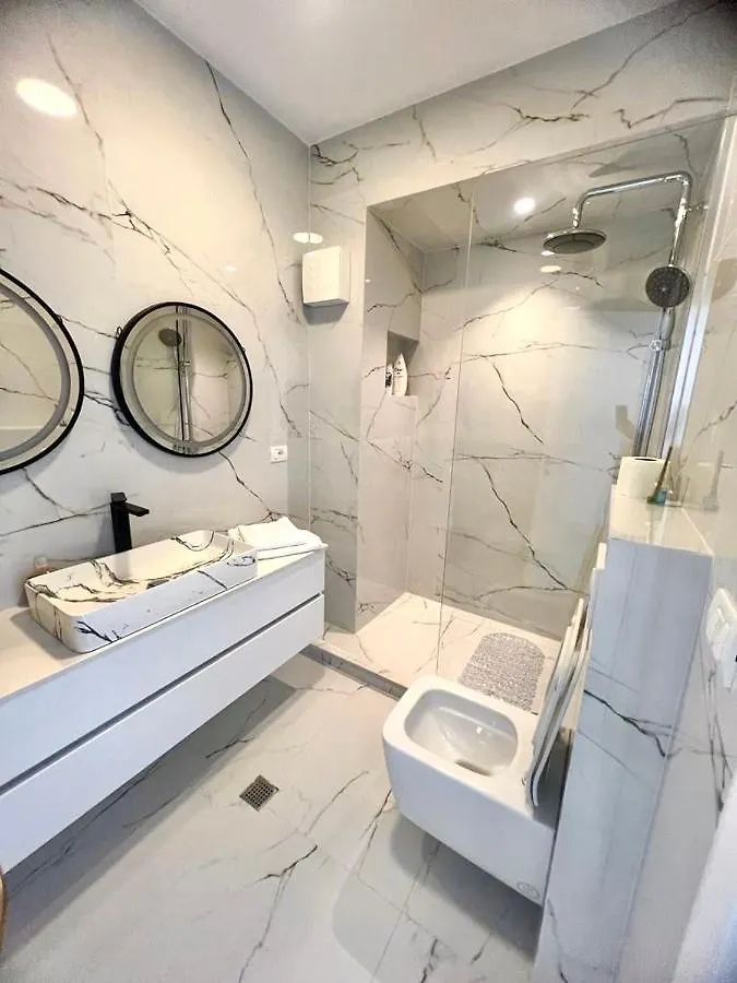Durres Currila Modern Luxury Stunning Beach Views Апартаменты